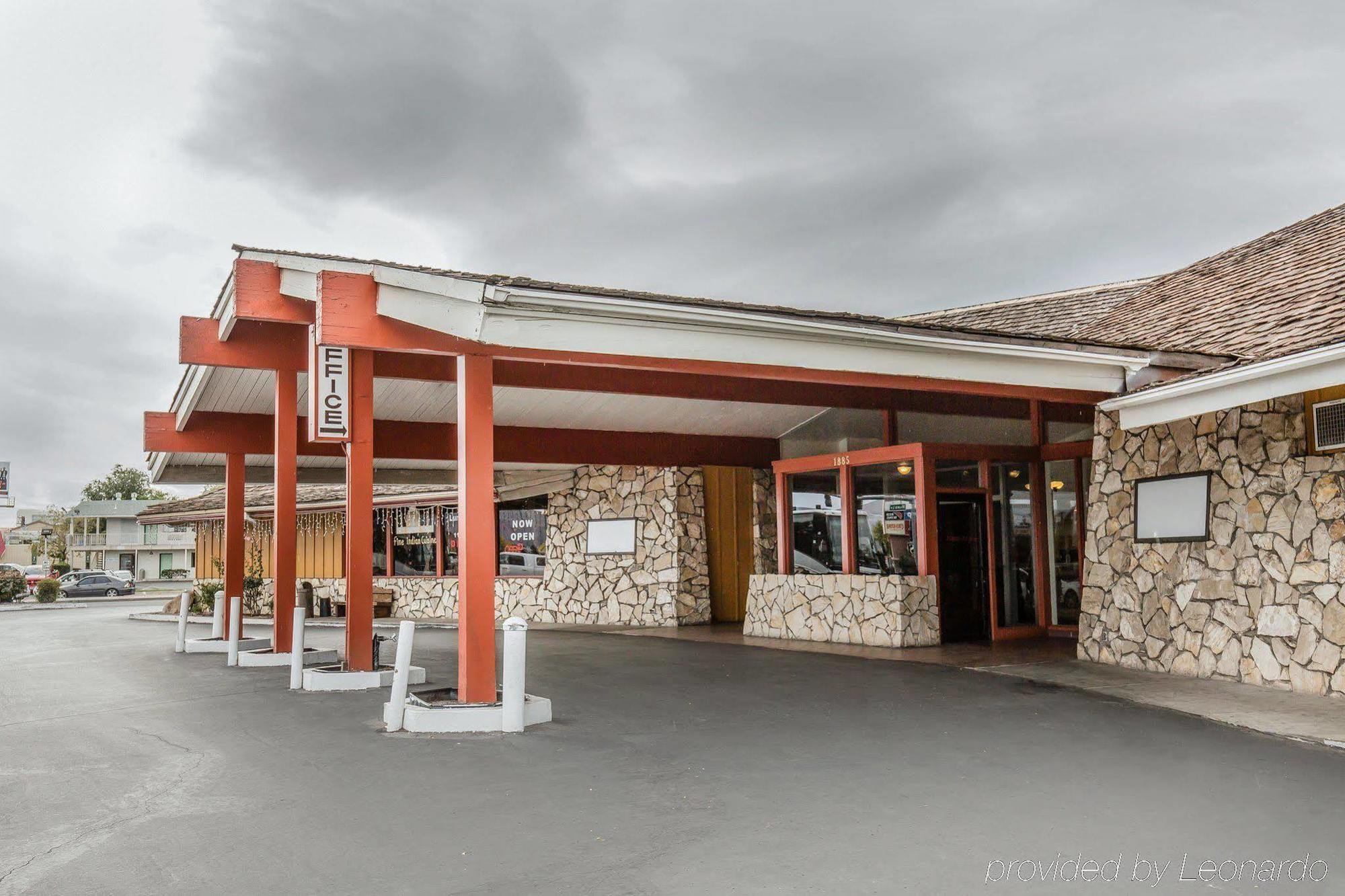 Econo Lodge Near Reno-Sparks Convention Center Exterior photo